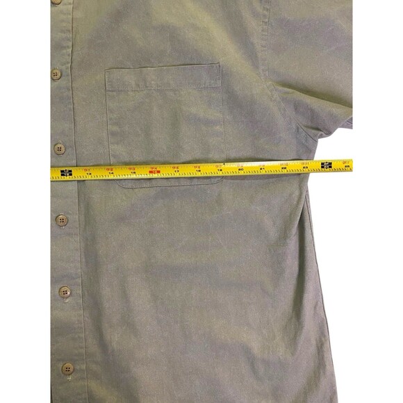 HAGGAR CASUALS Mens Medium Button Down Shirt Short Sleeve Khaki Front Pocket - Picture 8 of 9
